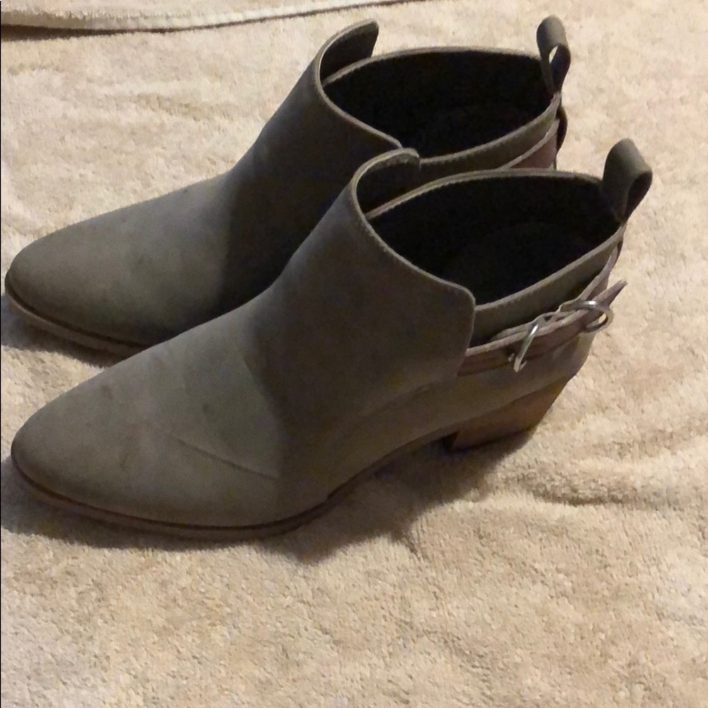 Women’s Booties - Picture 3 of 3